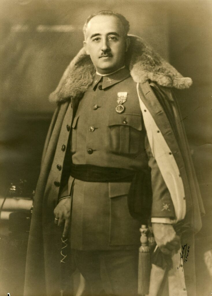 Francisco Franco, dictador de 1939 a 1975. Quasi 40 anys de règim autoritari.