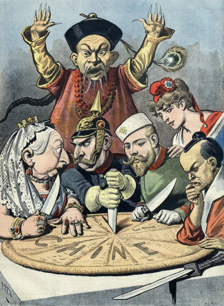 «Le gâteau des Rois et... des Empereurs» (En Xina), caricatura francesa publicada a Le Petit Journal (1898) que il·lustra les grans potències (Regne Unit, Alemanya, Rússia, França i Japó) dividint la Xina com si fos un pastís, sota la mirada impotent de l'emperador xinès.